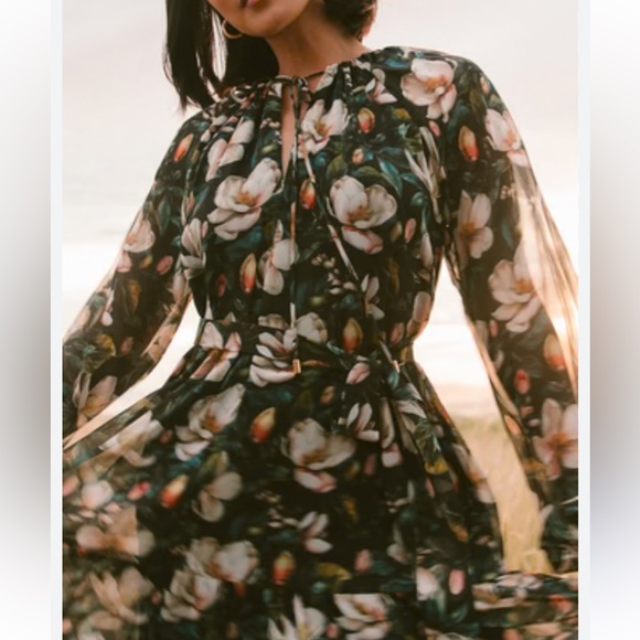 Ivy City Co Black Floral Long Sleeve Dress - Picture 2 of 8